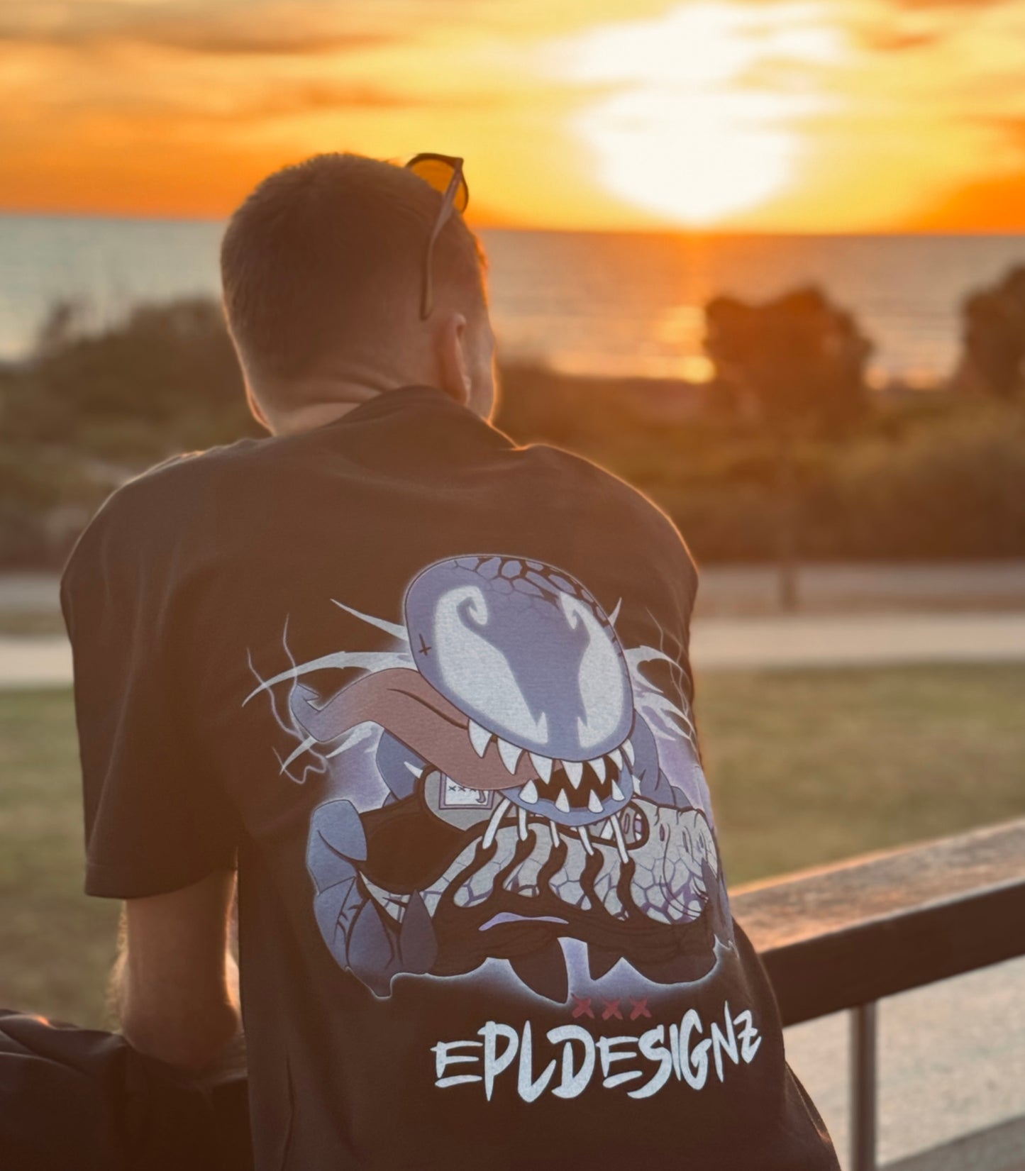 Camiseta EPLOversize "VenomSneaker"